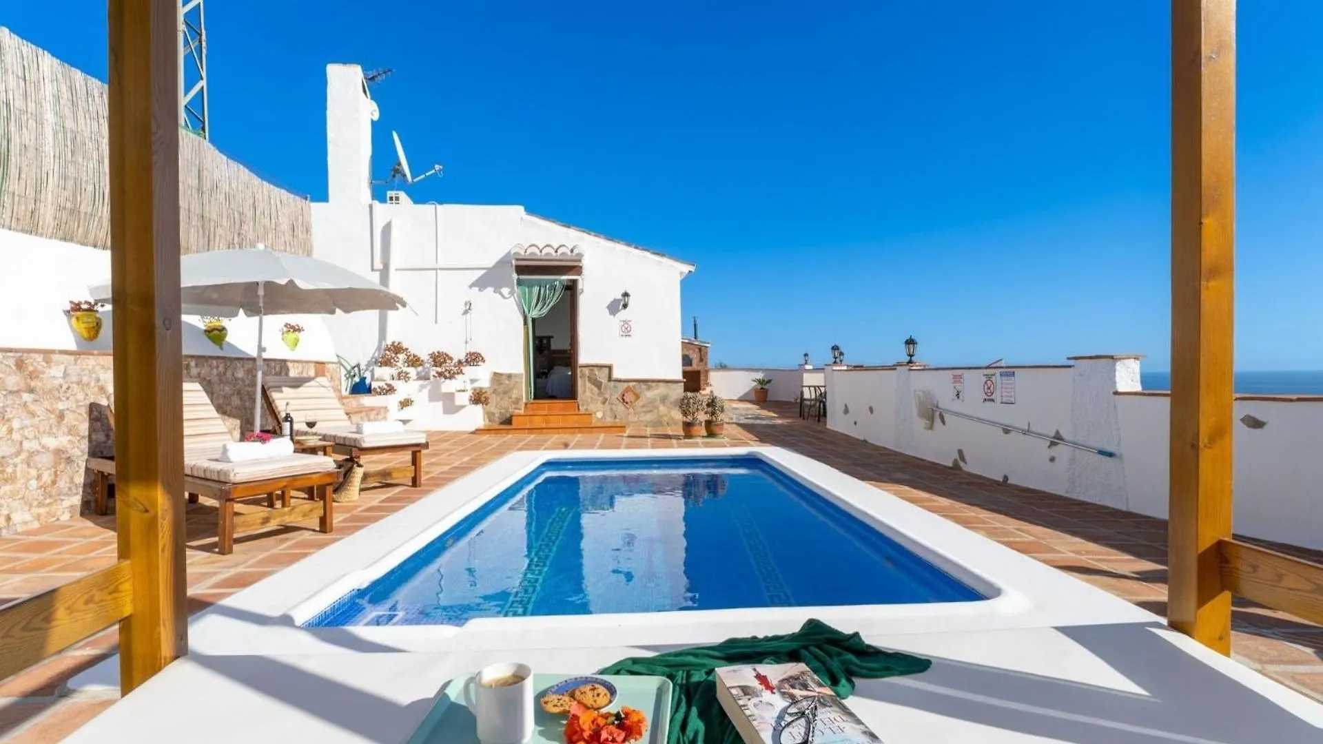 Ferienhaus Mit Privatpool Fuer 2 Personen Ca 60 Qm In Nerja, Andalusien Costa Del Sol Semesterbostad