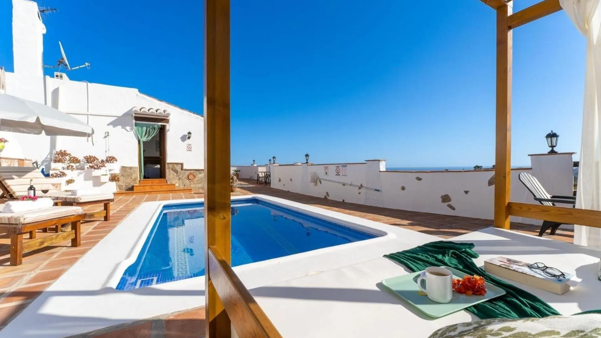Ferienhaus Mit Privatpool Fuer 2 Personen Ca 60 Qm In Nerja, Andalusien Costa Del Sol 0*, Nerja Spanien
